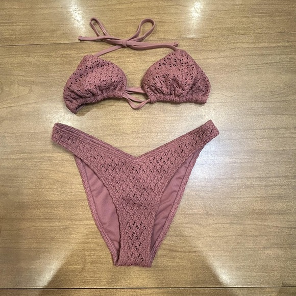 Hollister Other - Hollister Bikini Swimsuit Set Womens XS/S Mauve Crochet Triangle Tie Lined Beach